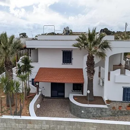L' Arancio - Bilocale Con Giardino E Parcheggio Сasa de vacaciones